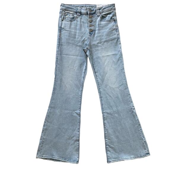 NWT American Eagle Super High Rise Flare Button Fly Light Wash Denim Women's 10R - Picture 1 of 7